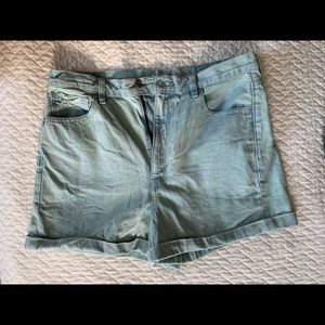 American Eagle Mom Shorts size 12!